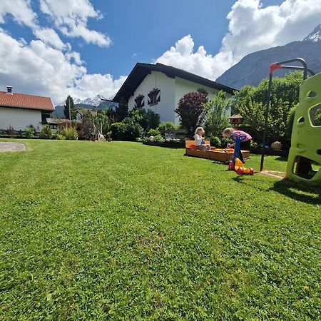 Gaestehaus Schoeneweiss Ehrwald Exteriér fotografie