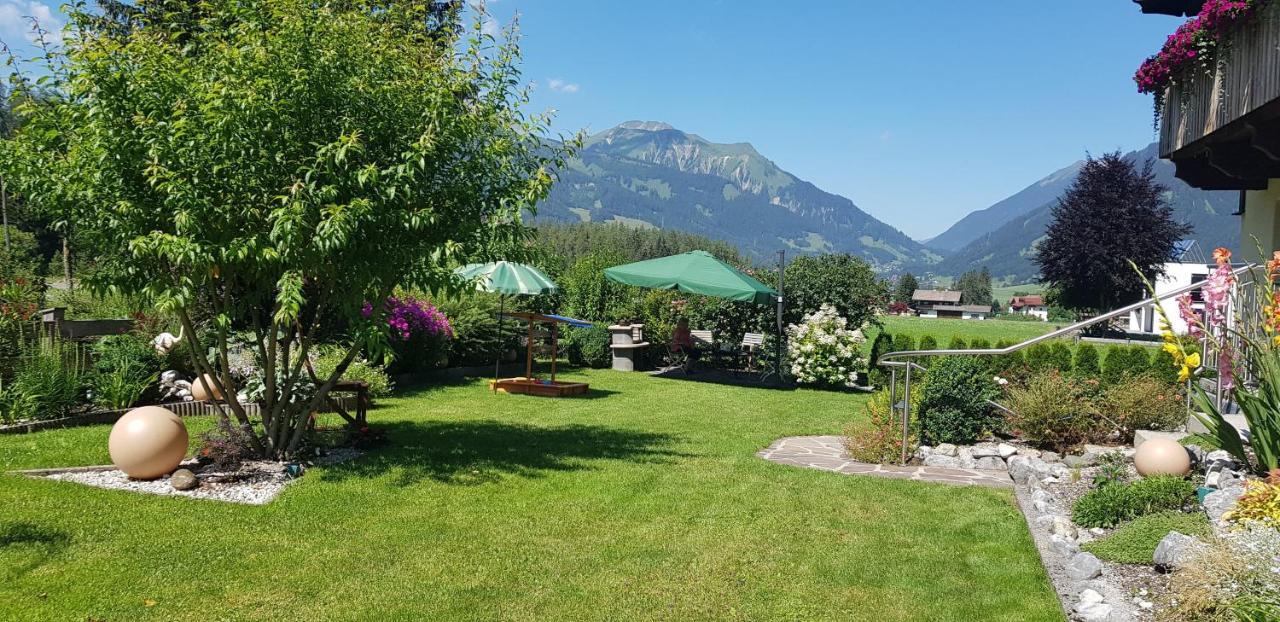 Gaestehaus Schoeneweiss Ehrwald Exteriér fotografie